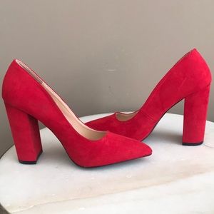 Qupid - Red Pumps (US 7)